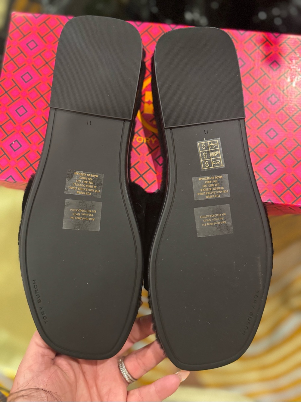 Tory Burch Perfect Black / Pewter Shearling Slide Box - Picture 2 of 4